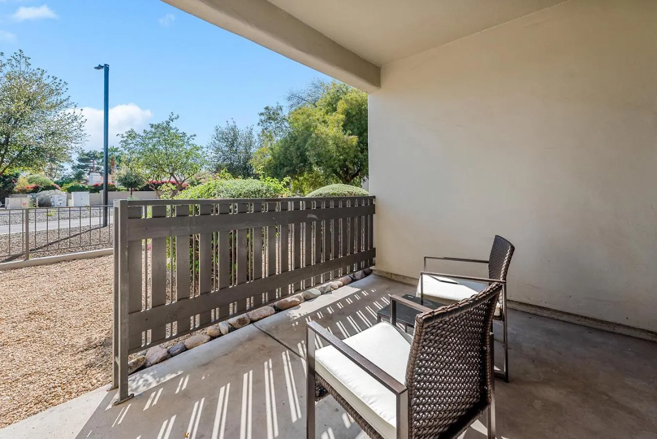 Stylish Scottsdale 2Br Pool Bbq Pet-Friendly Apartment