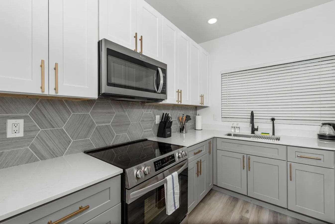 Stylish Scottsdale 2Br Pool Bbq Pet-Friendly Apartment