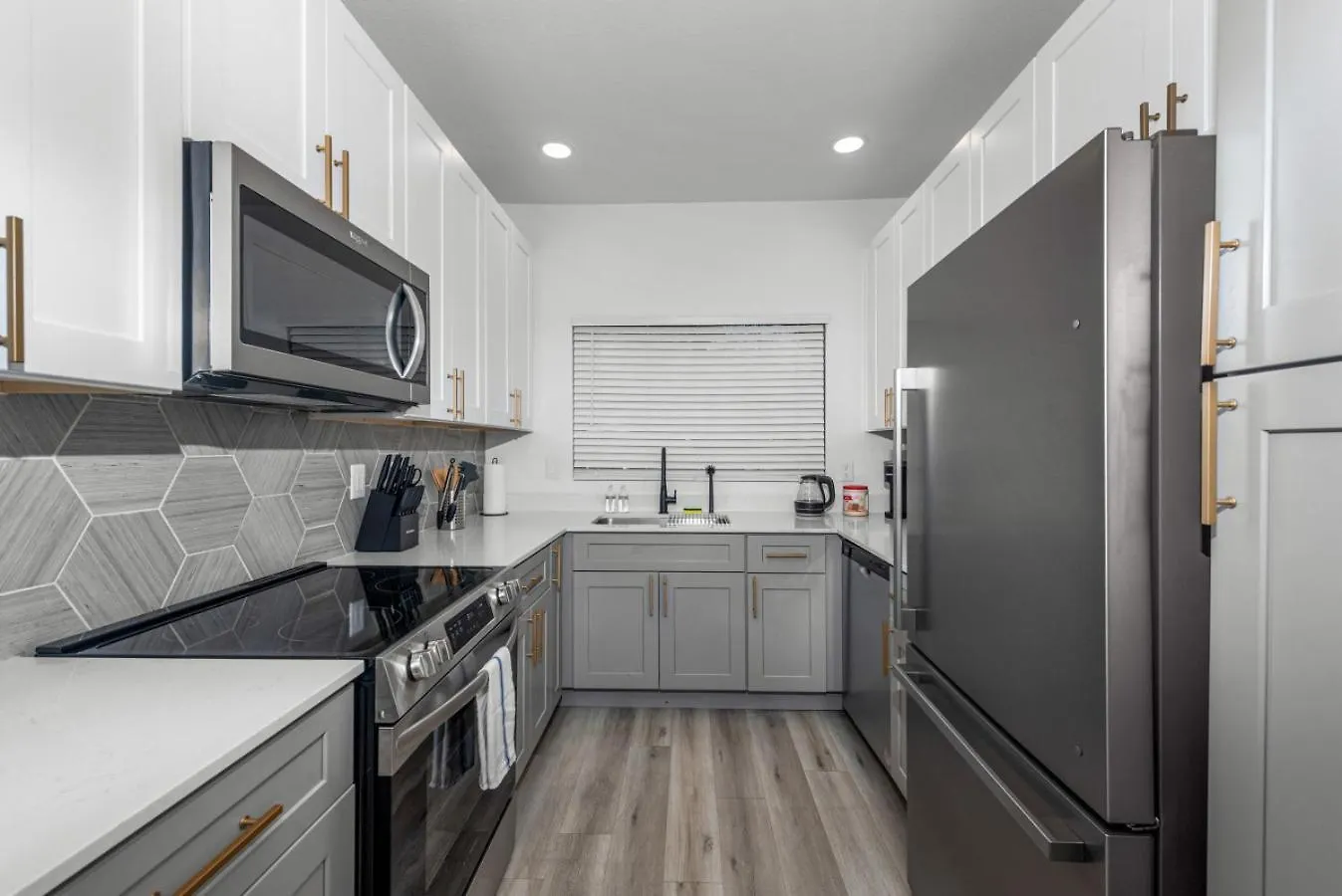 Stylish Scottsdale 2Br Pool Bbq Pet-Friendly Apartment United States