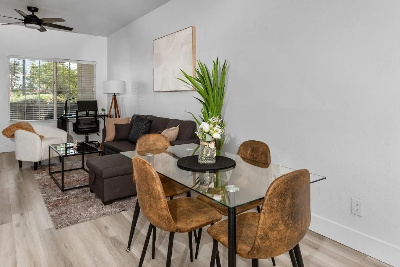 Stylish Scottsdale 2Br Pool Bbq Pet-Friendly Apartment