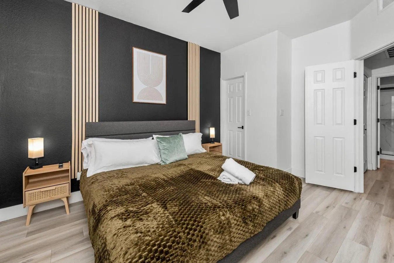 Stylish Scottsdale 2Br Pool Bbq Pet-Friendly Apartment